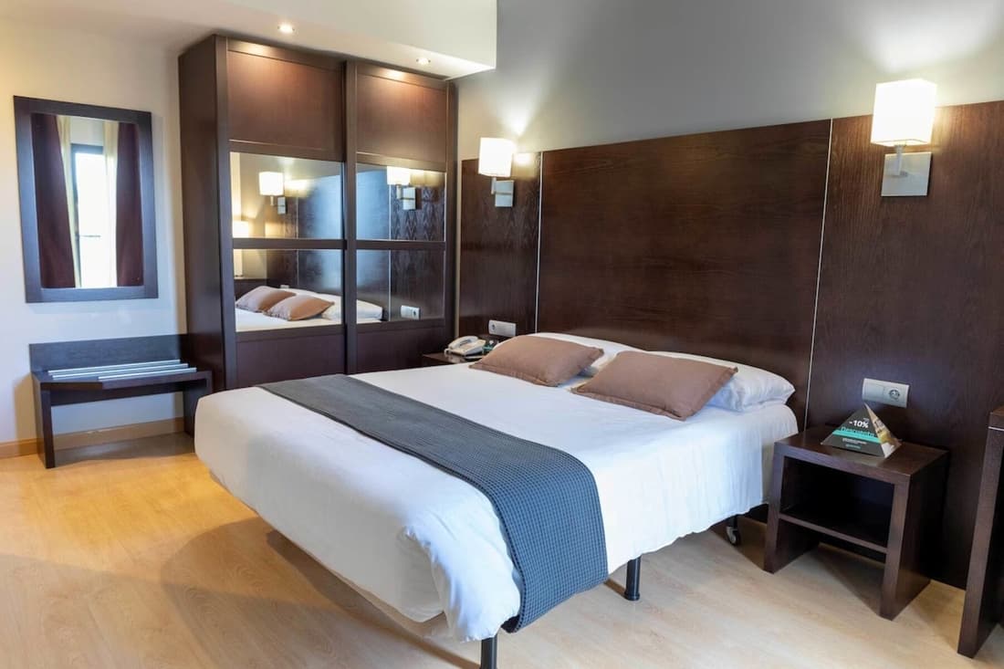 Hotel Cardeña by gaiarooms