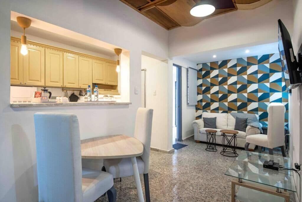 Apartment in Gazcue Sleeps 6