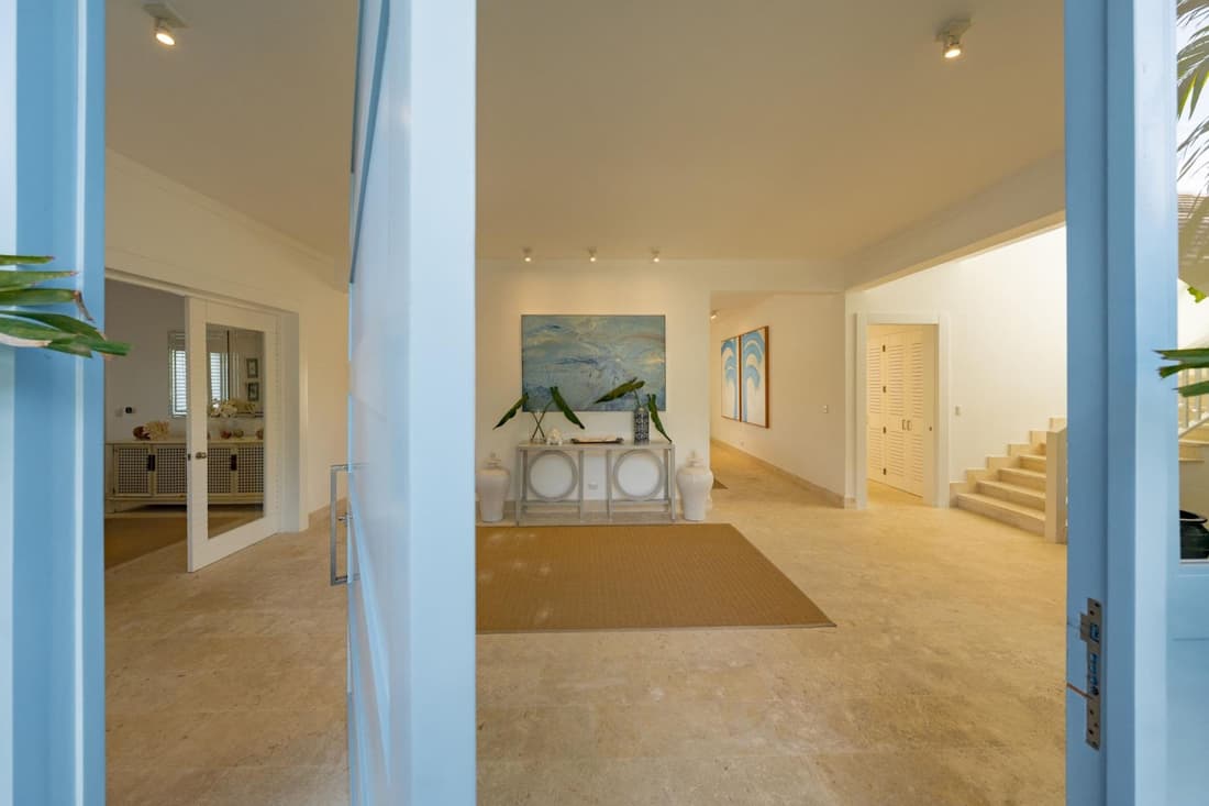 Arrecife 39 - Spacious 5BR Villa Near Beach Golf
