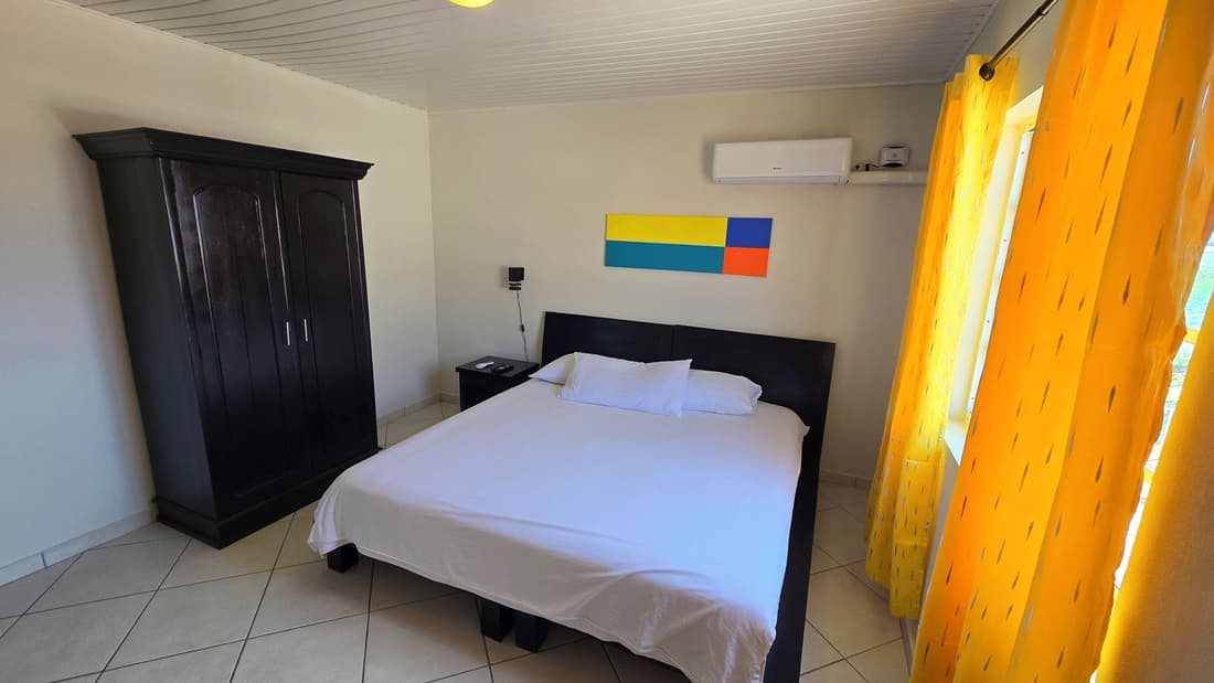 Adorable 1-bedroom Apartment 3 km From Eagle Beach