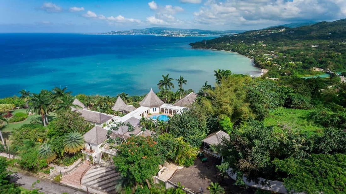 Luxury 8BR Hilltop Villa Sweeping Sea Views Private Pool