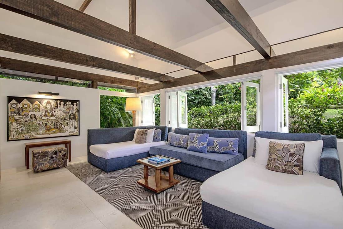 Nature-inspired 4BR Modern Villa Pool Resort Access