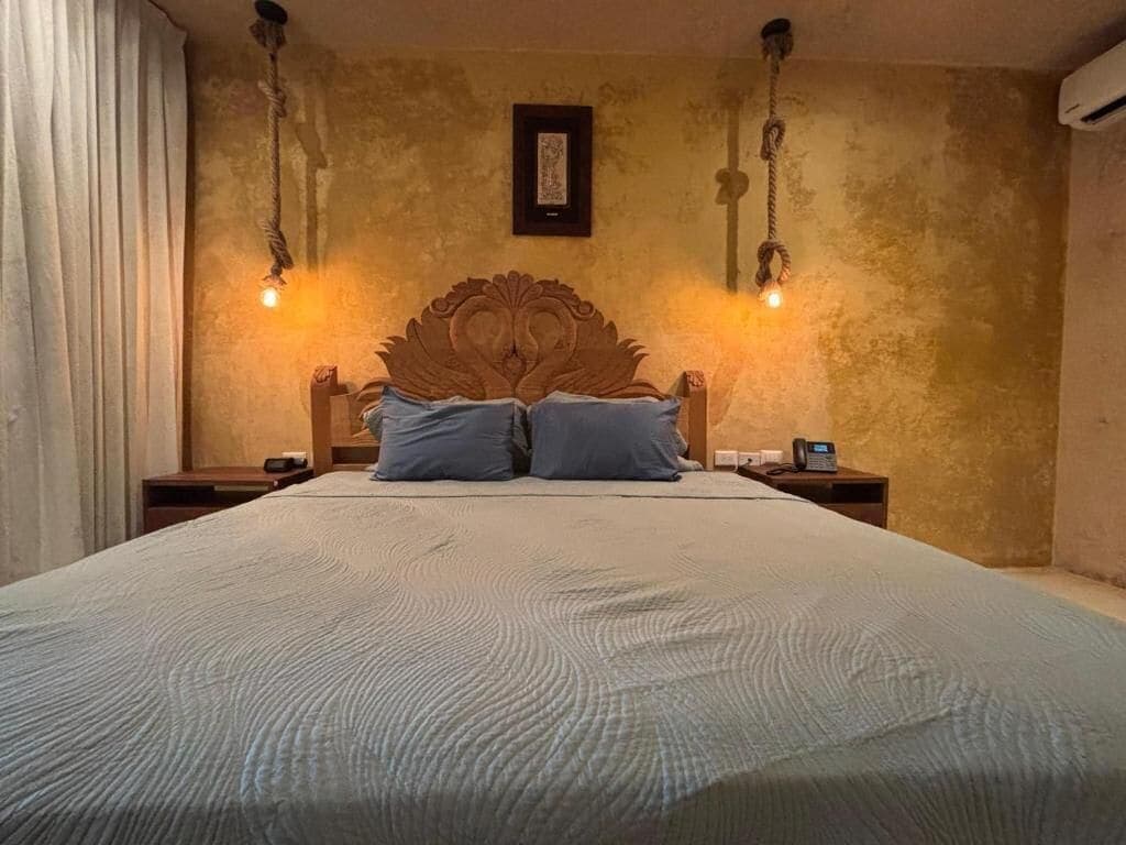 Simple & Luxury
