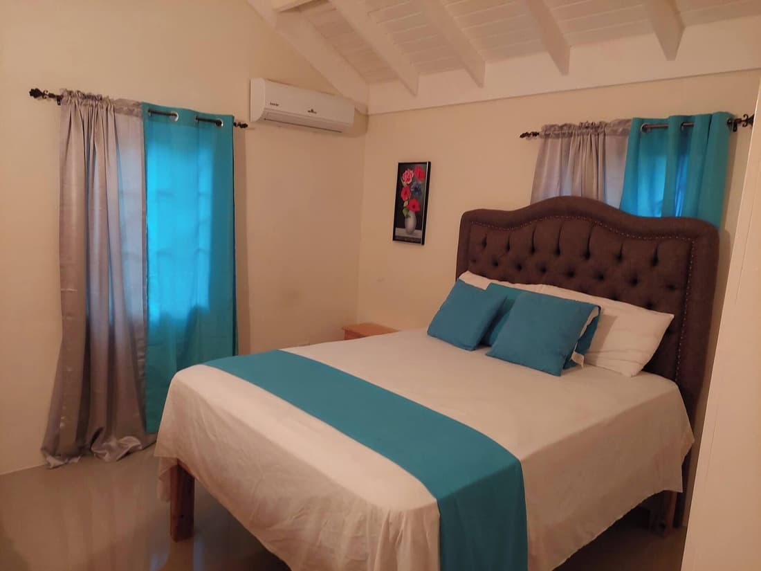 Luxurious 3-bedroom House in Ocho Rios With Private Entrance