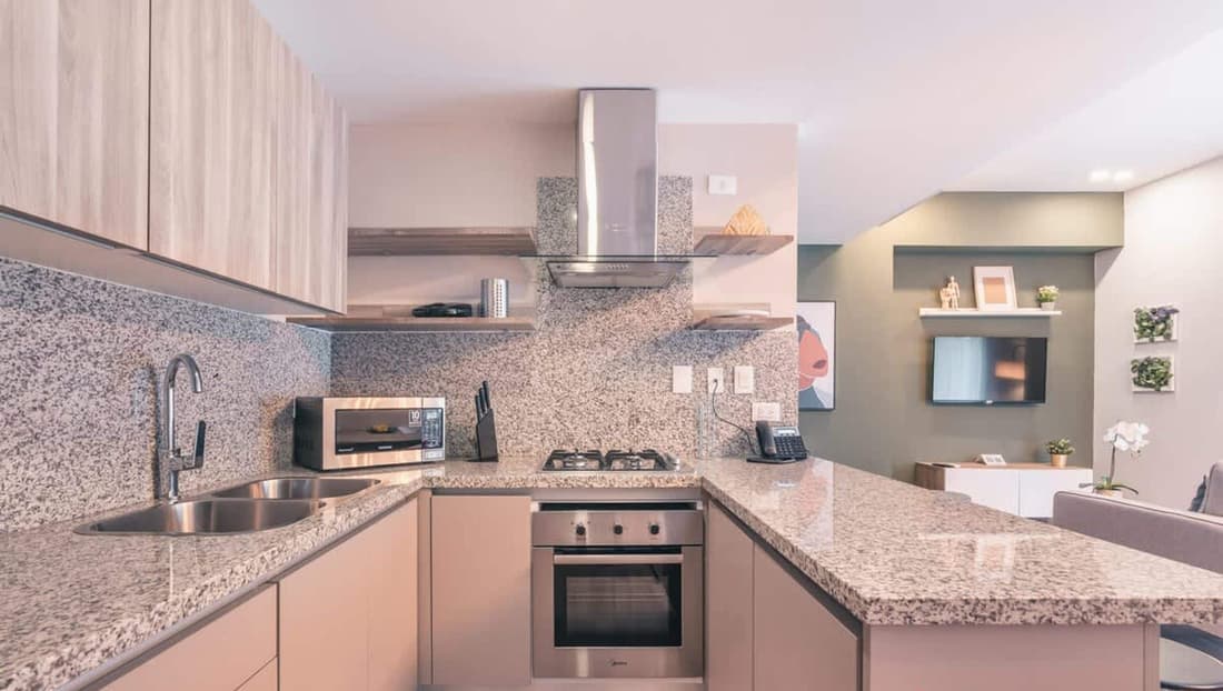 Flat in Regatta Ii 306