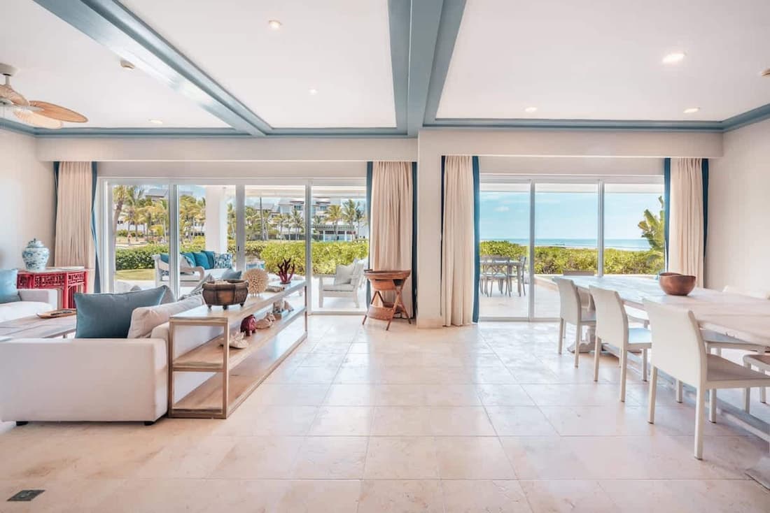 Apt w 2br-beachfront Private Pool in Sotogrande