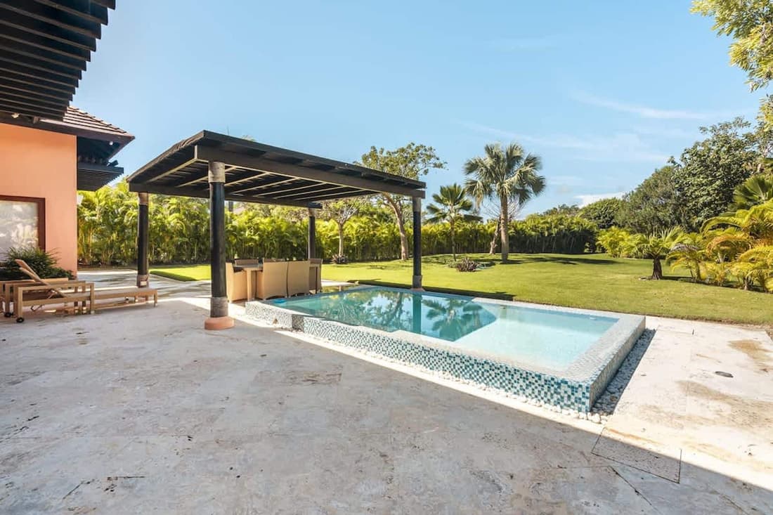 Bungalow With Pool and Backyard in Cap Cana