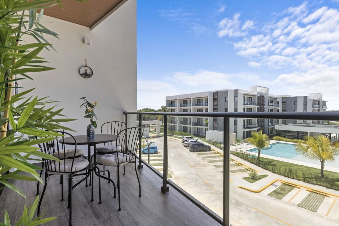NOK Bright 2BR Apartment at The Towers by Vistacana
