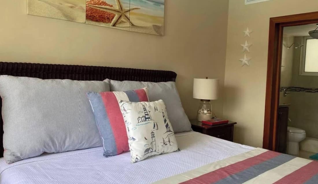 Beachfront 1BR , Playa Turquesa, Beach Access