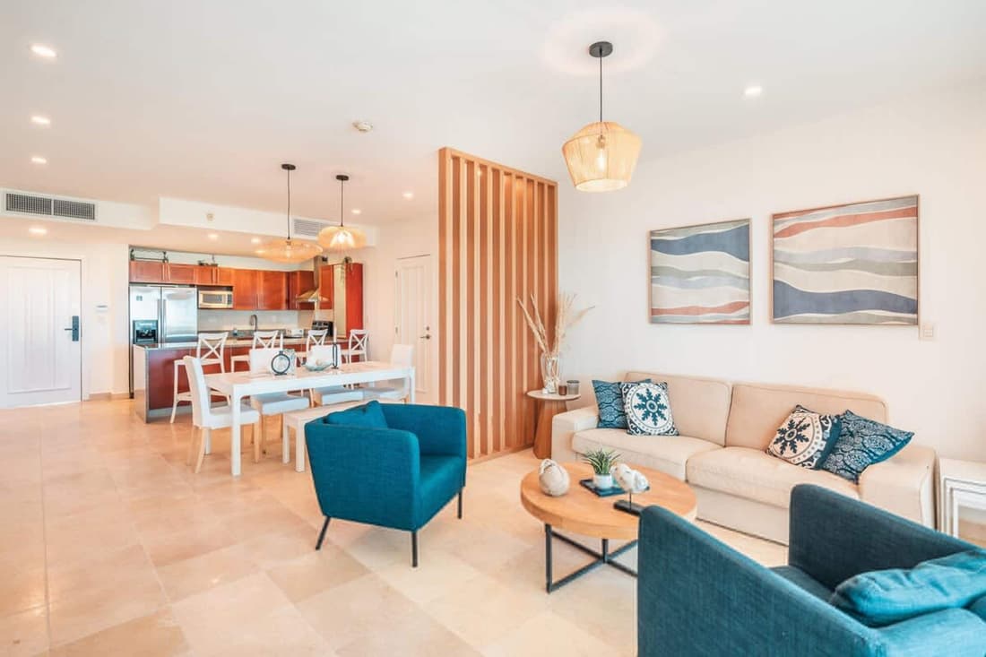 Apartment w Pool and Ocean View in Punta Palmera