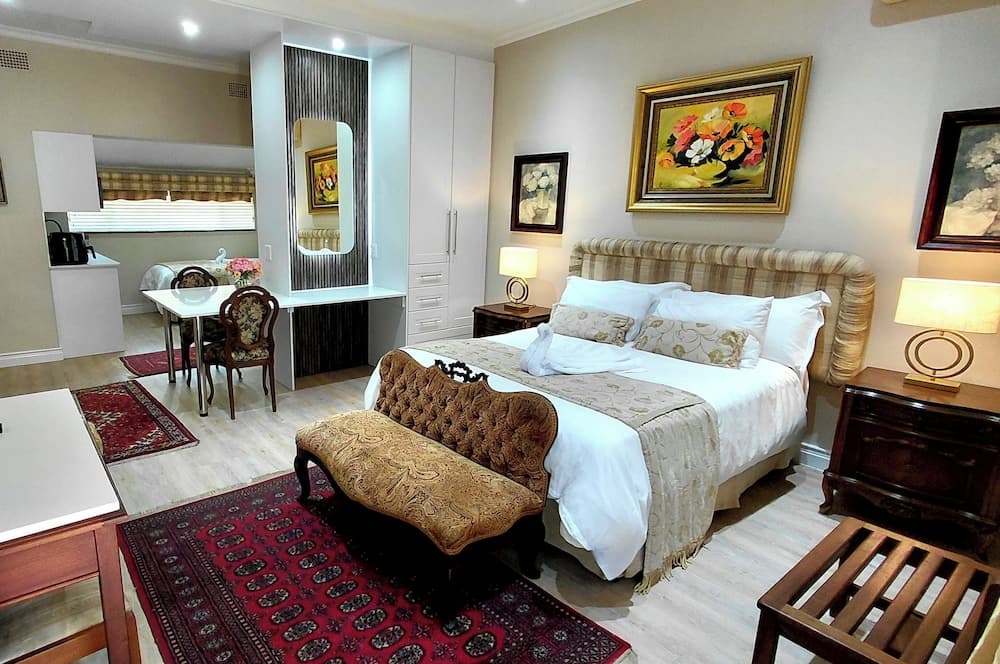 Royal Ridge Guest House and Apartments