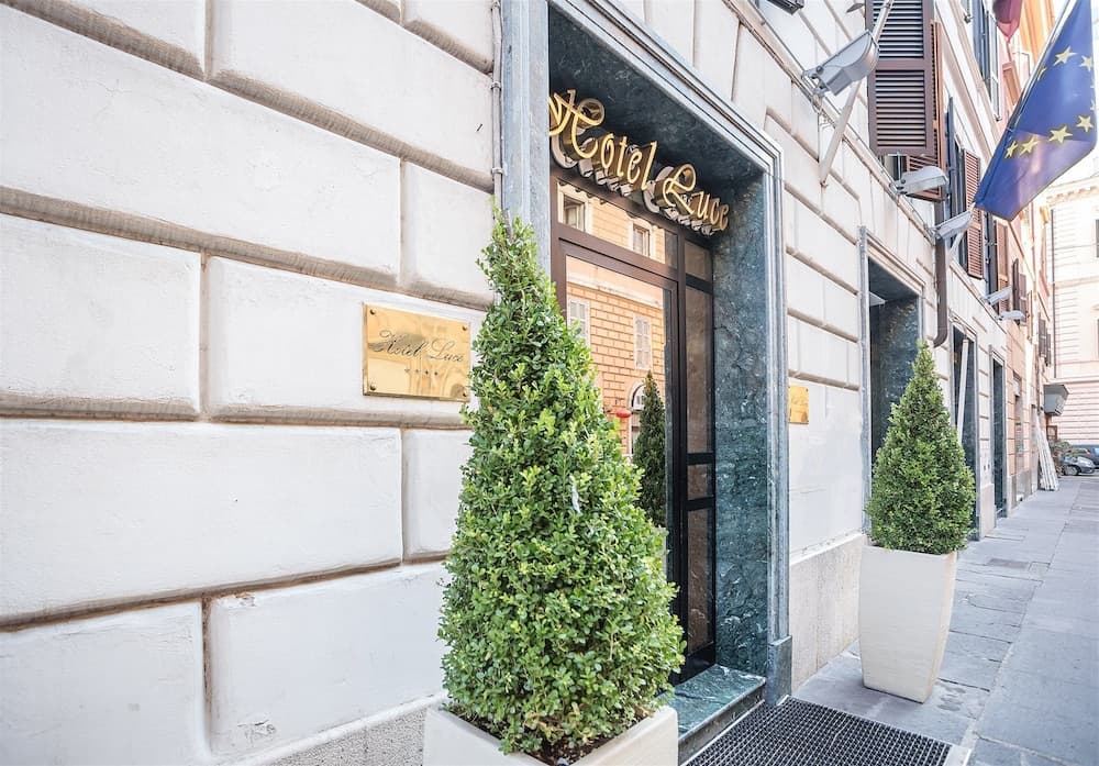 Raeli Hotel Luce