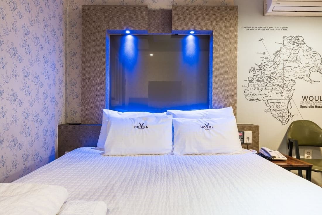 V Hotel