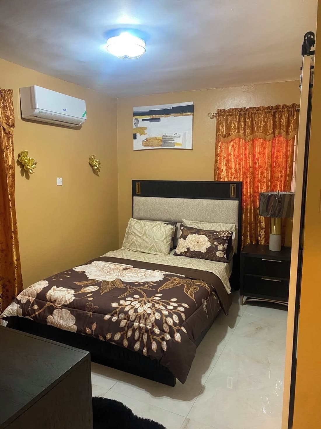 Montego Bay Ironshore Luxury  GOLD ROOM