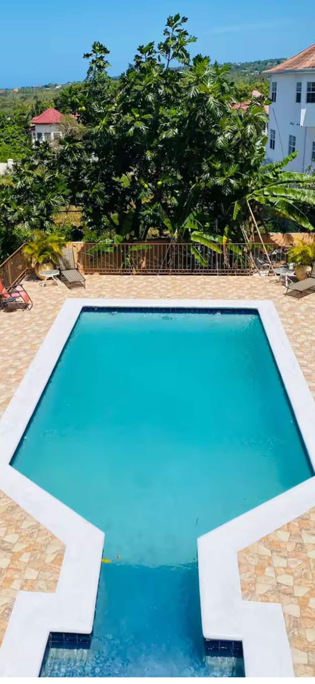 Montego Bay Ironshore Luxury  GOLD ROOM