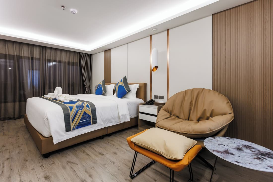 MARQUIS HOTEL