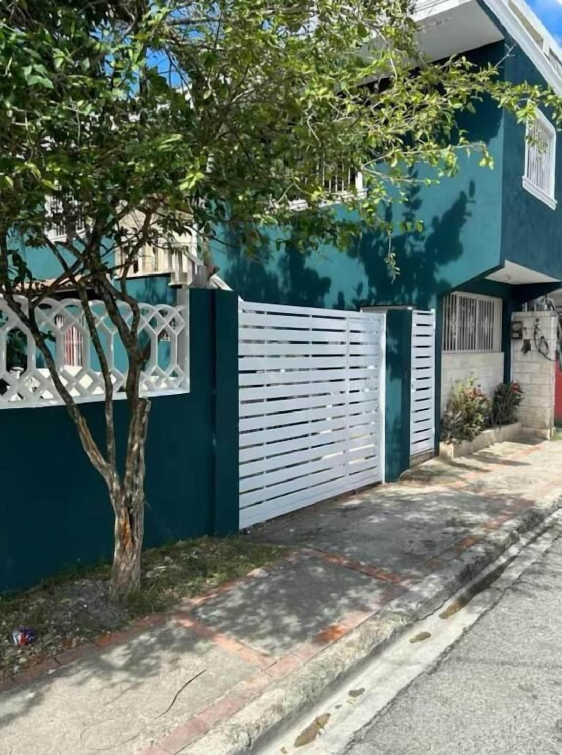 Solano Apartments