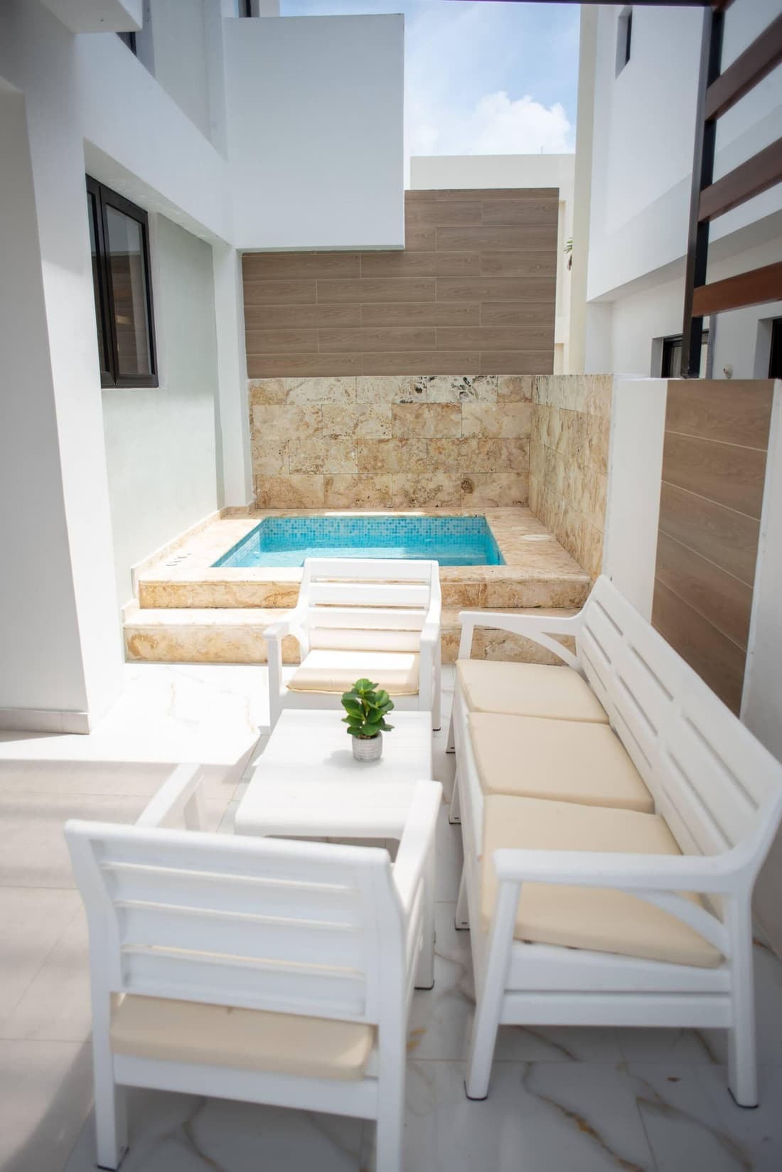 Luxurious Punta Cana House 3 Bedrooms, Shared Pool, BBQ