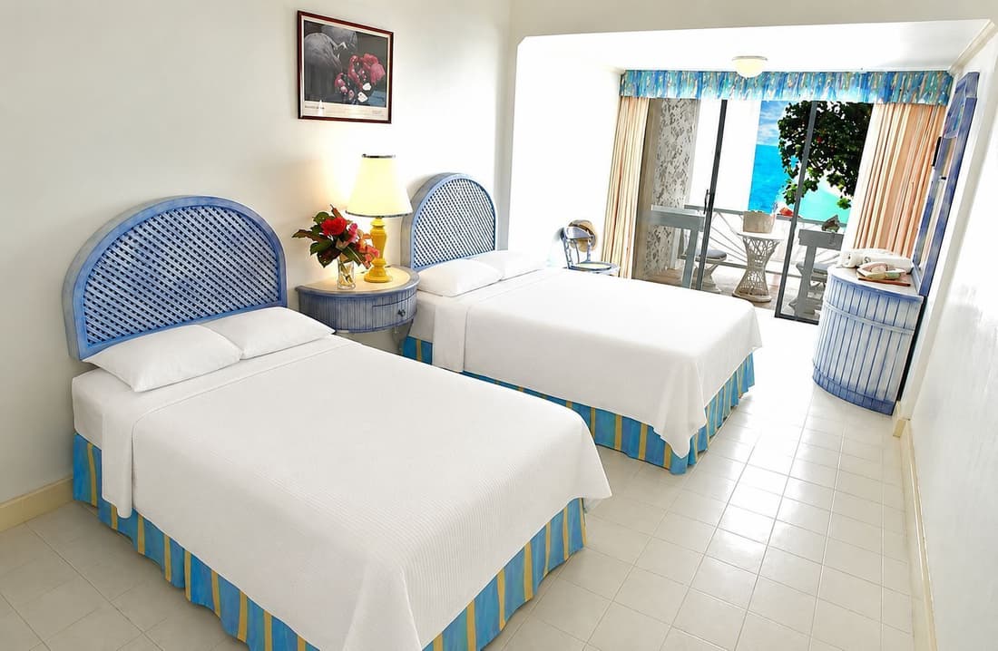 Shaw Park Beach Hotel at Sunny Beach Inn