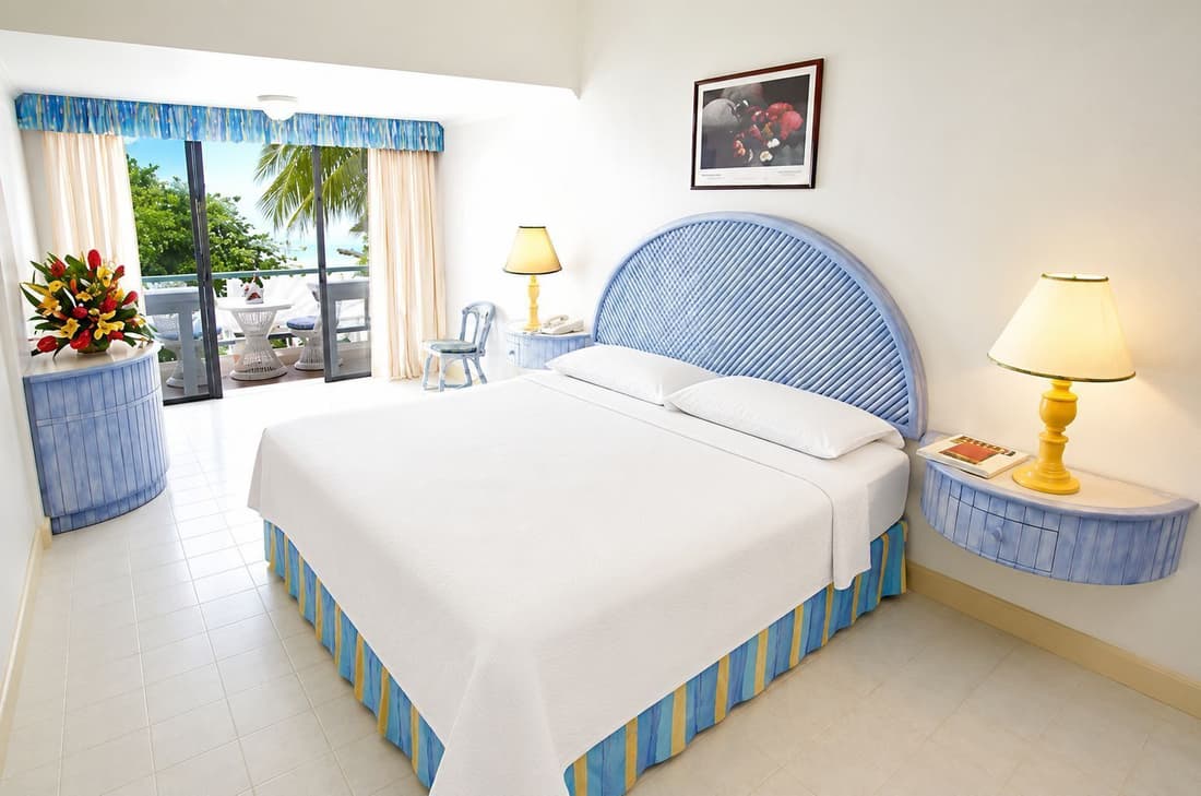 Shaw Park Beach Hotel at Sunny Beach Inn