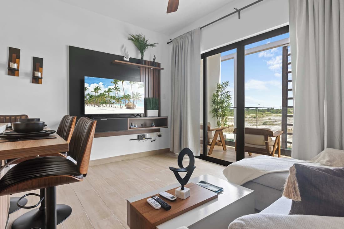 NOK Stylish 1BR Apartment With Rooftop Terrace BBQ By Vistacana Rentals