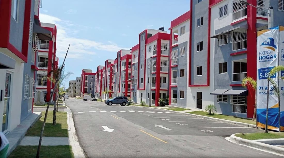 Apt 5 Stars, AC, Wifi, Parking, Under Haina RD