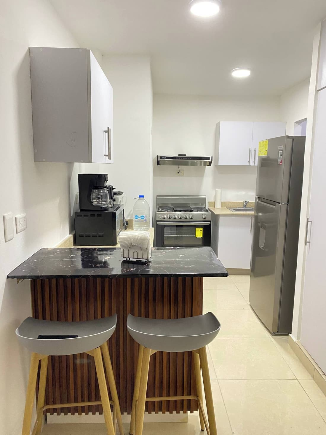 Apt 5 Stars, AC, Wifi, Parking, Under Haina RD