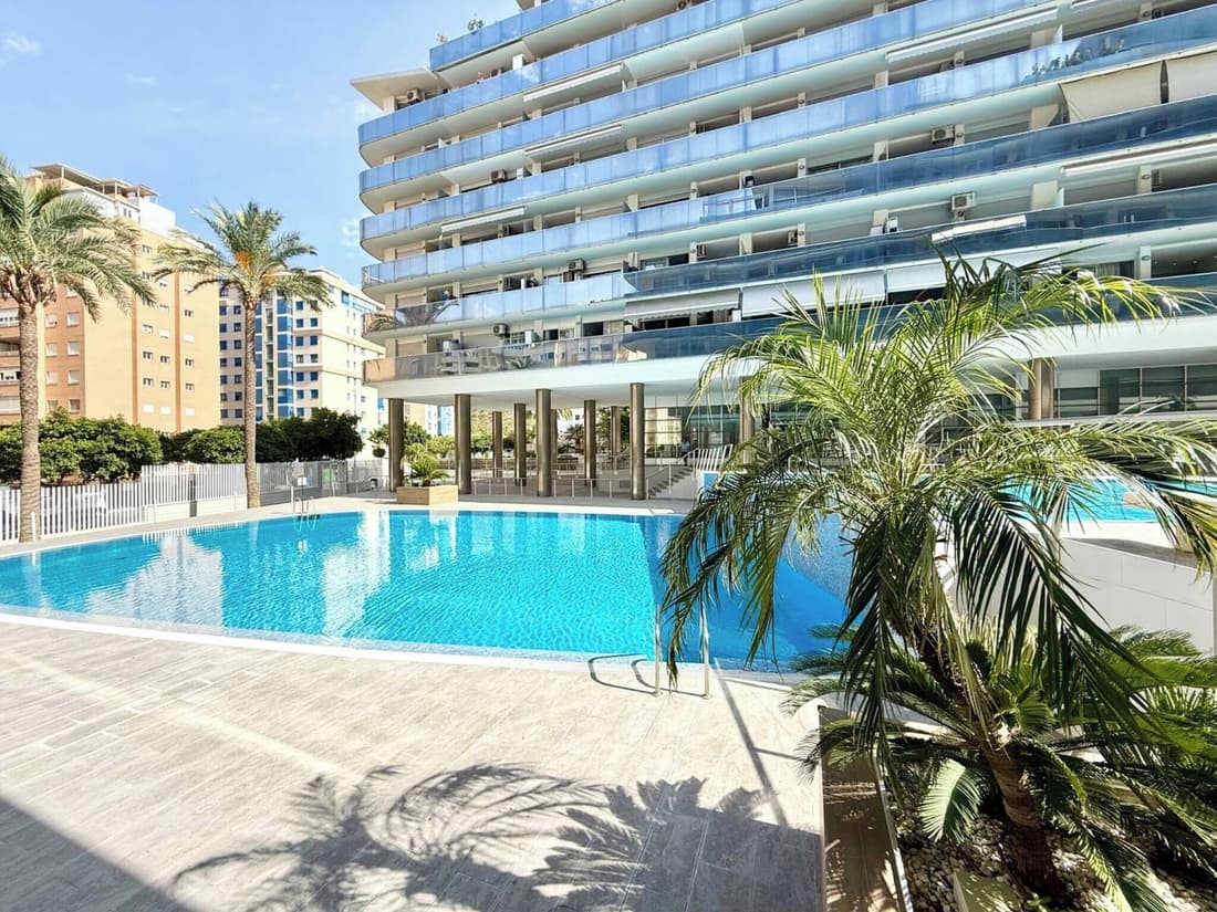 Stylish Benidorm Apartment, Pools, Sauna & Terrace