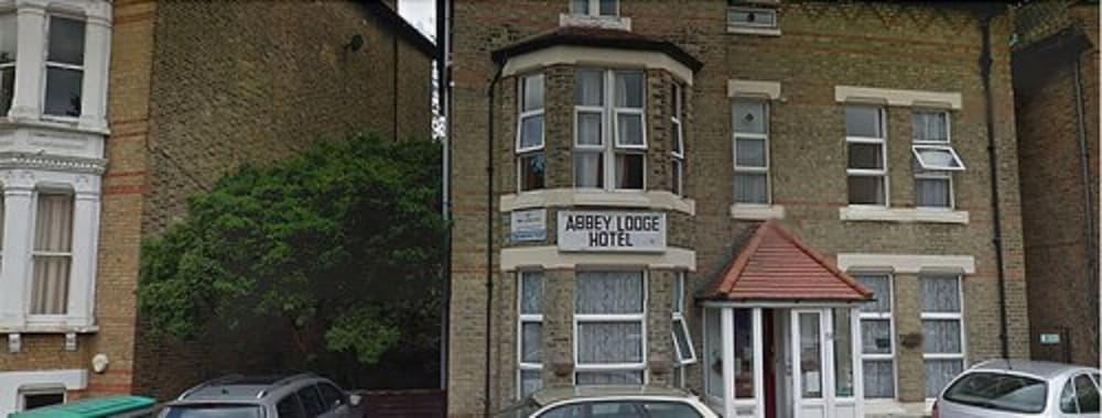 Abbey Lodge