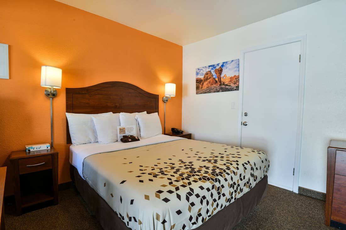 Adventure Inn & Motel