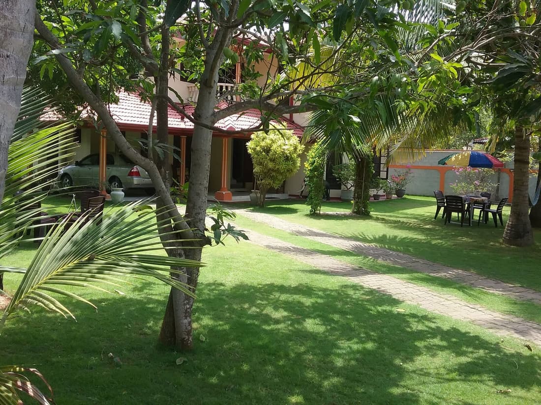 Sugandi Inn