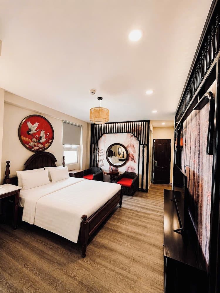 Halo Hotel
