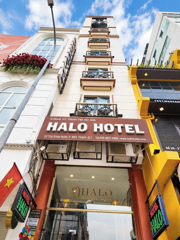 Halo Hotel