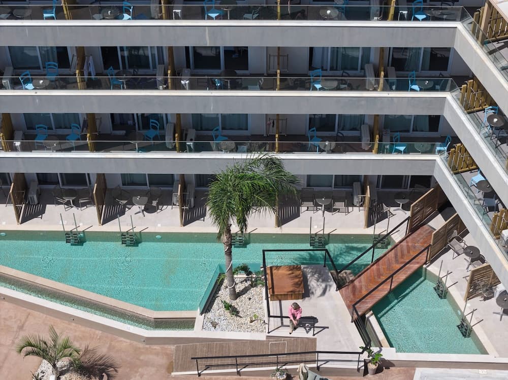 Enorme Infinity Beach ex Infinity Blue