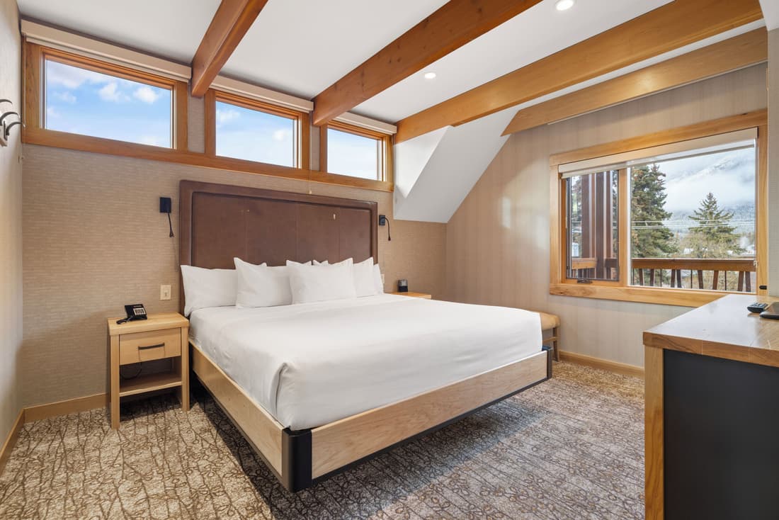 Moose Hotel And Suites