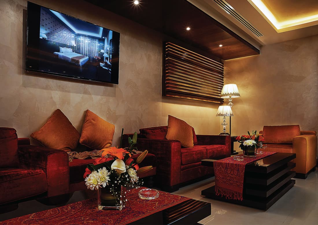 Seven Roses Hotel