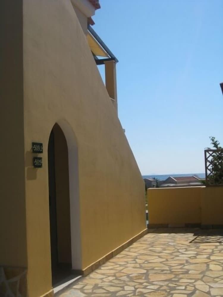 Aktaion Resort