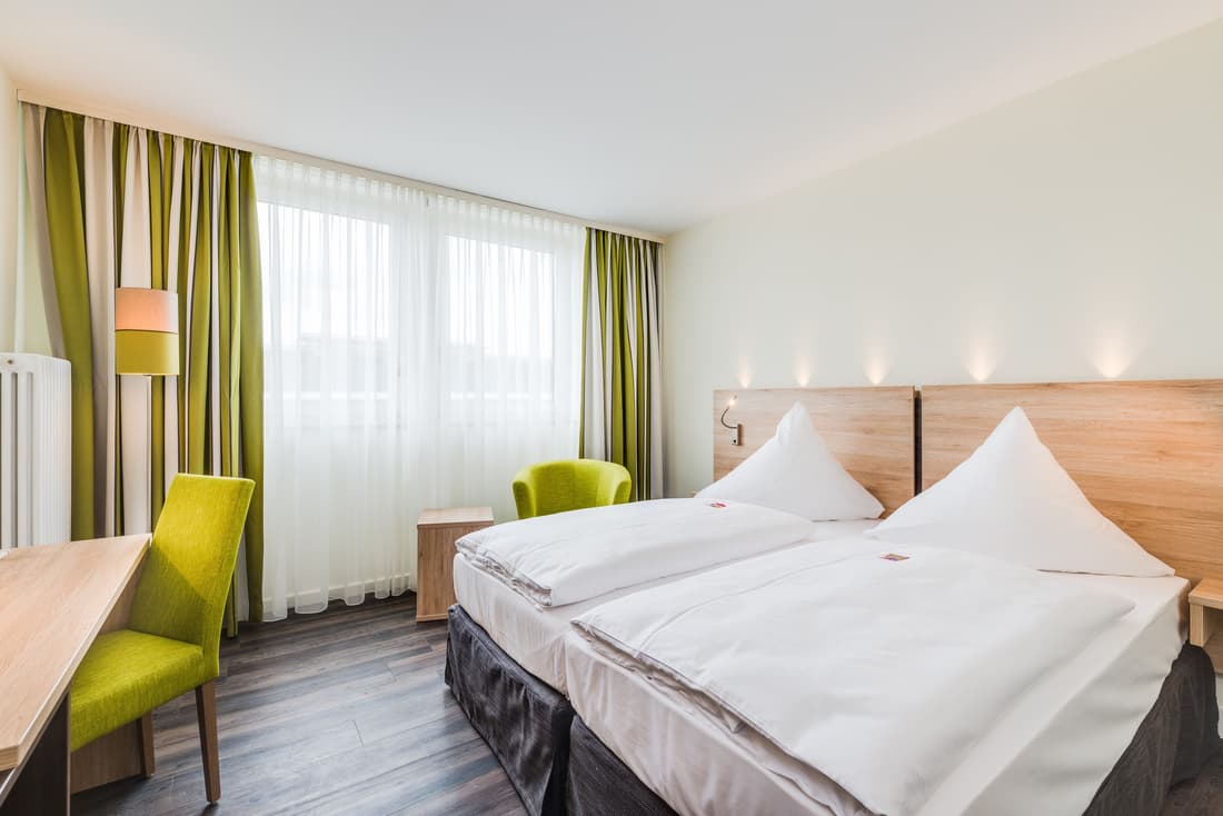 NOVINA HOTEL Wöhrdersee Nürnberg City