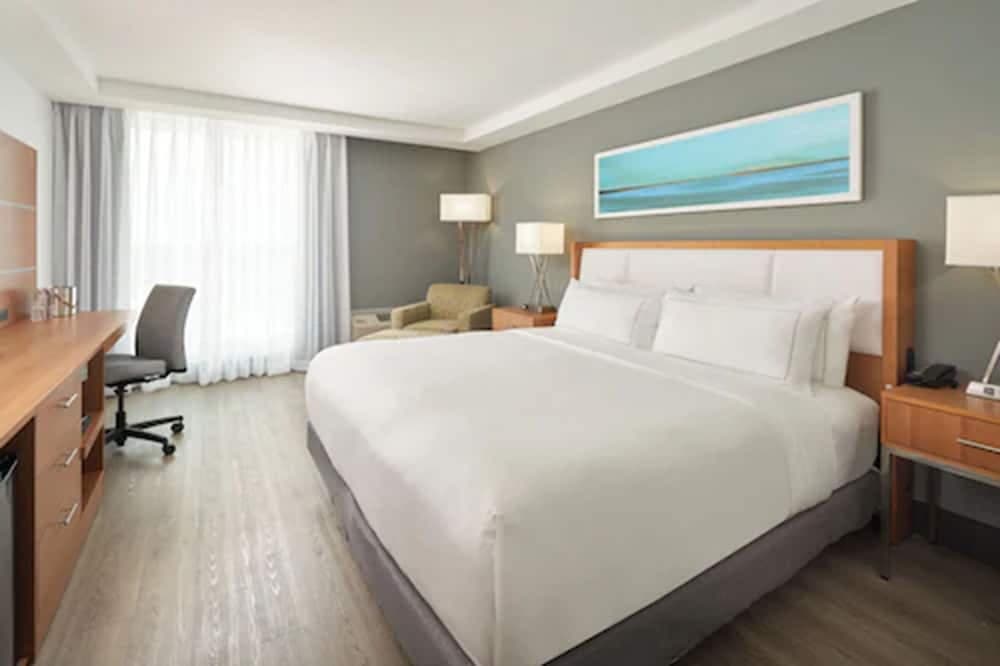 DoubleTree by Hilton Miami North I-95