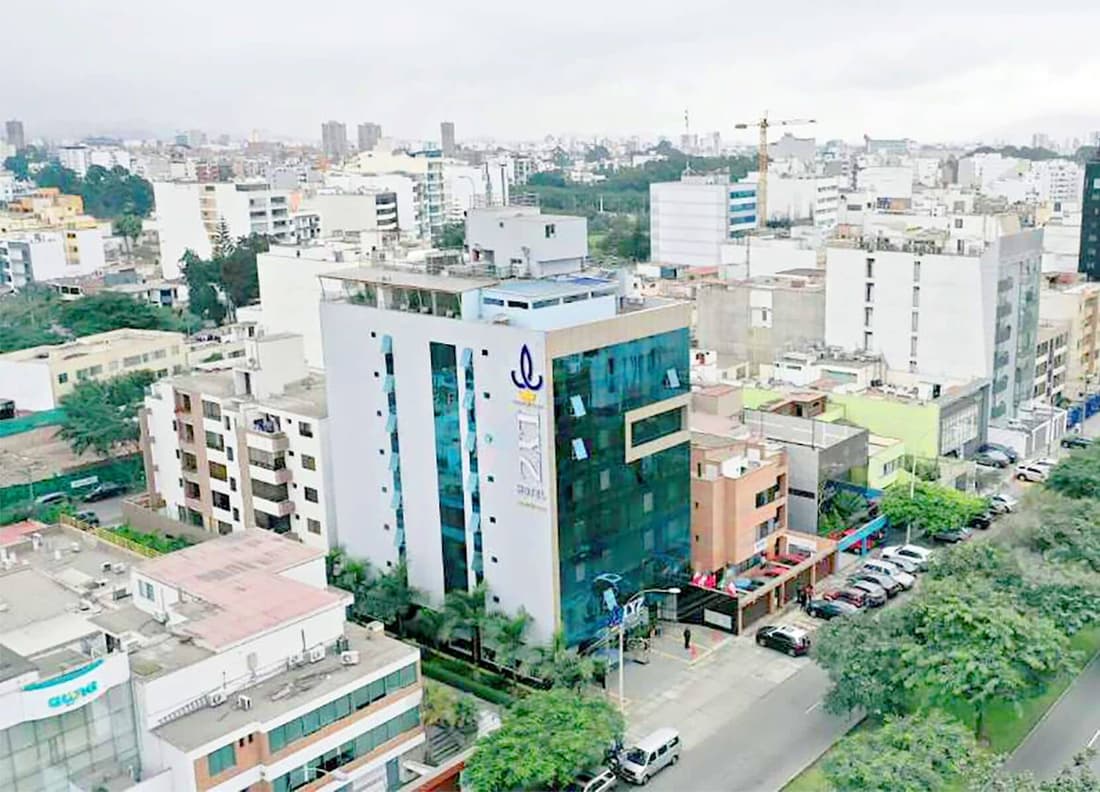 LYZ Business Hotel