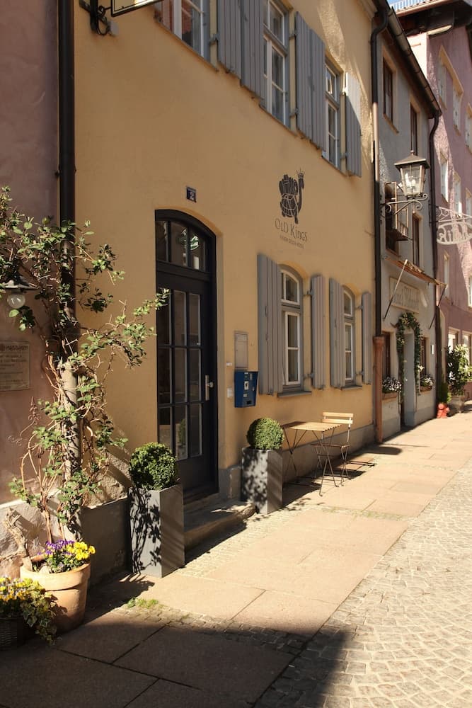 Old Kings Design Hostel