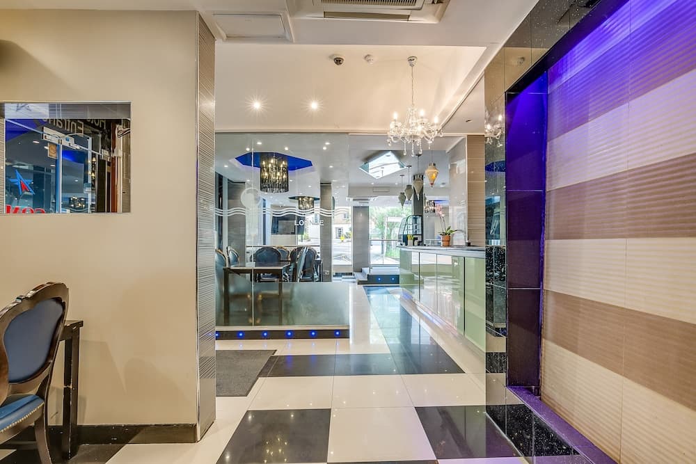 London Star Hotel