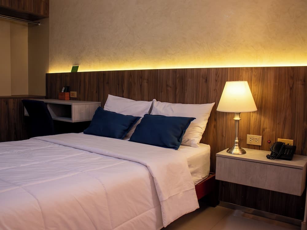 YOURS HOTEL LIFESTYLE
