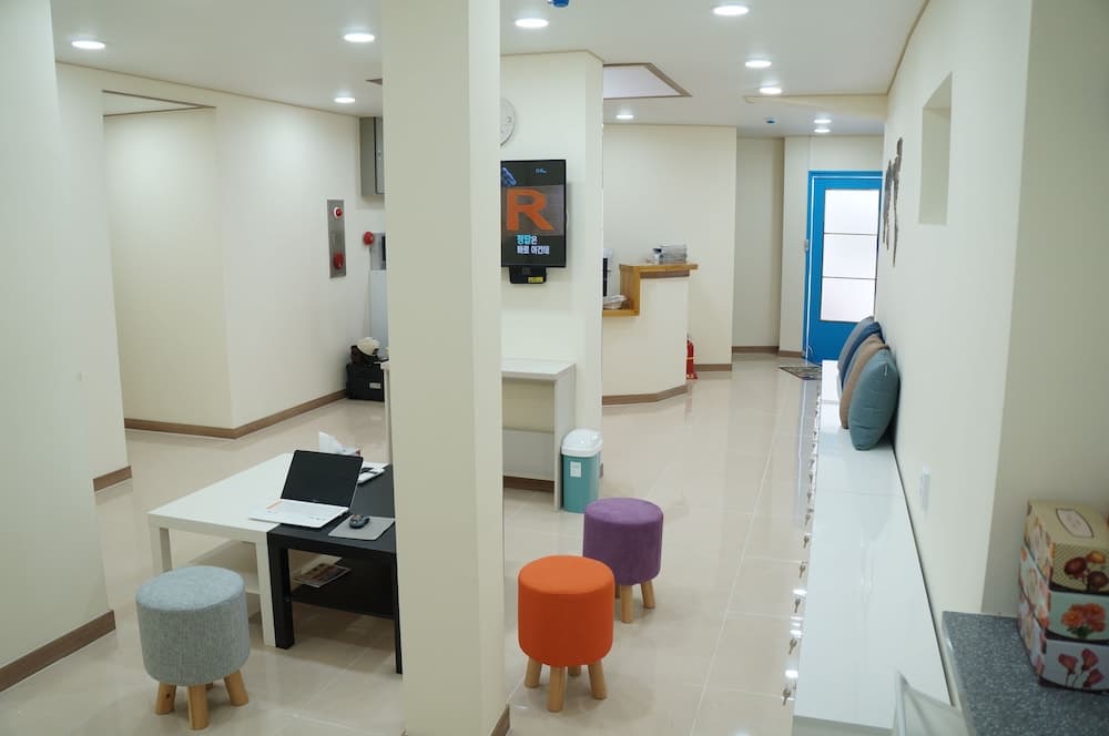 I-House