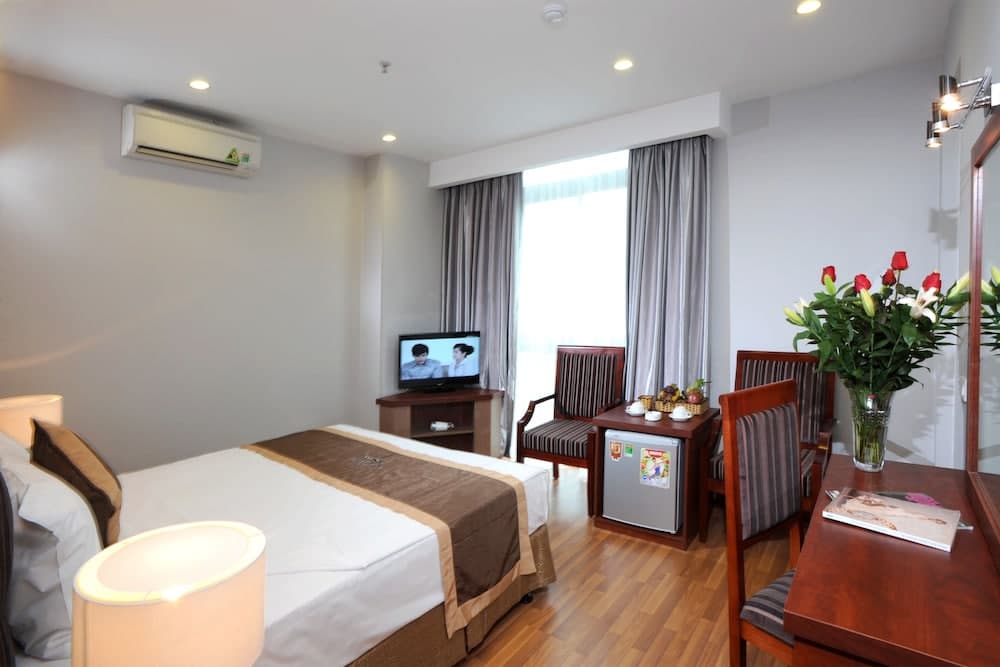 Gallant Hotel