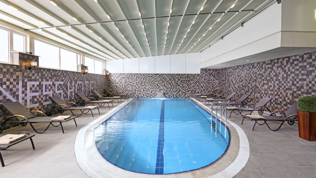 B Business Hotel & Spa