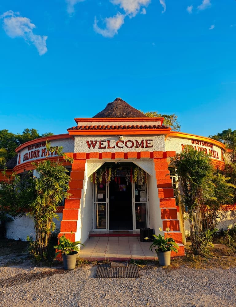 Mirador Maya Hotel