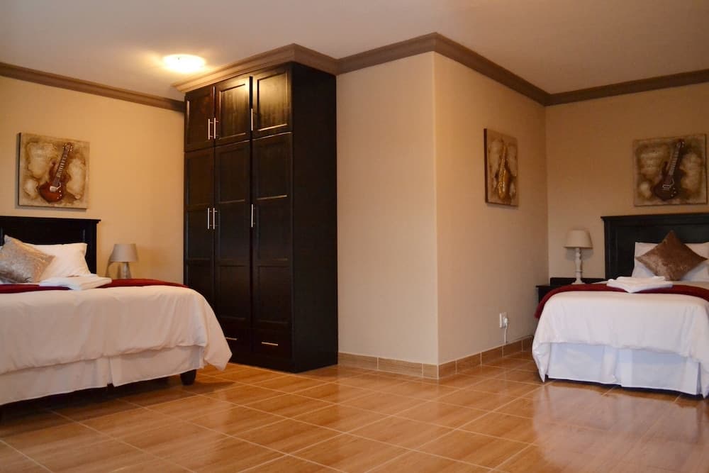 B at Home Guesthouse Piet Retief