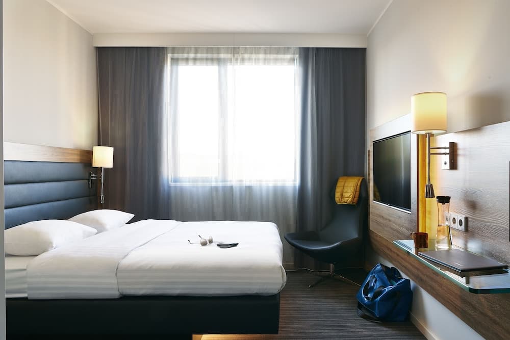 Moxy Aberdeen Airport