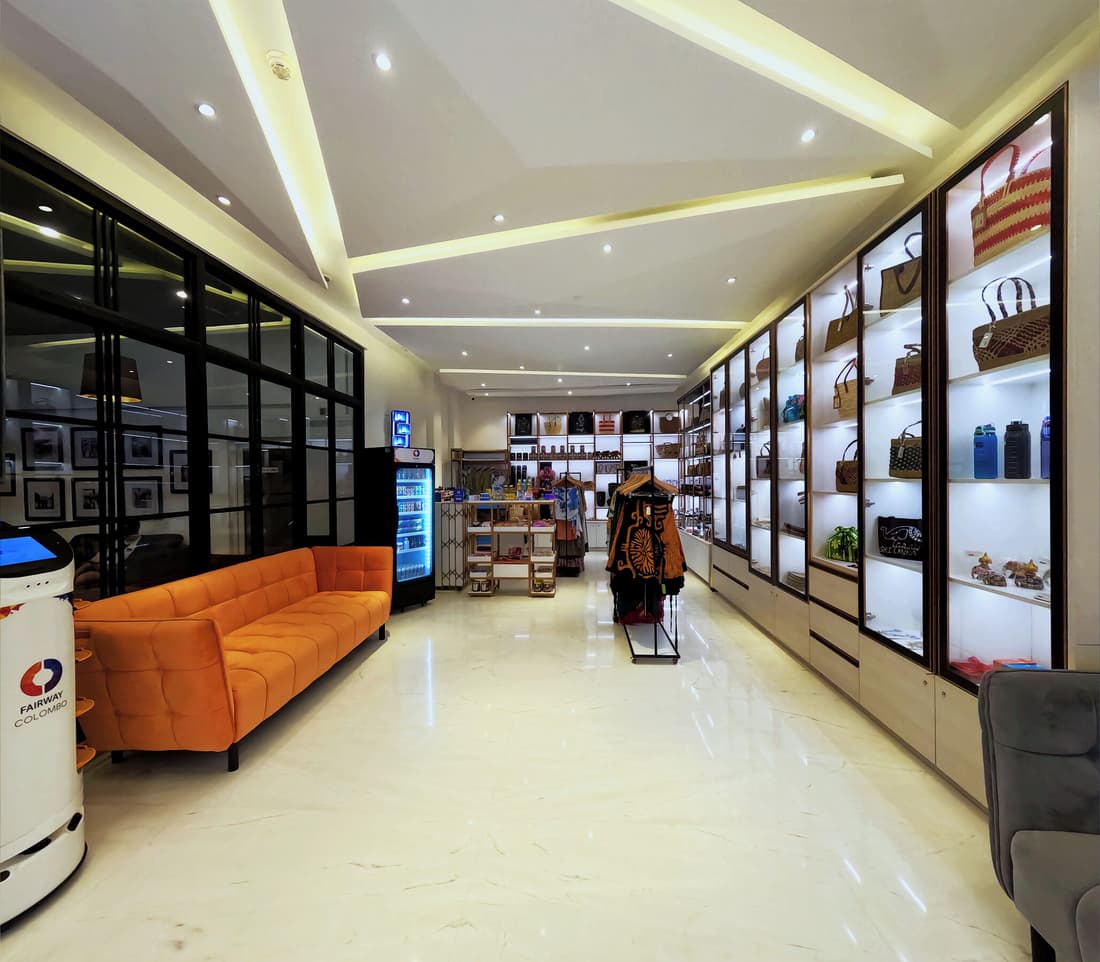 Fairway Colombo - Sri Lanka's First Hotel With Robot Technology